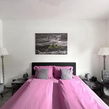Gaestehotel Lucendi Premium Lounge Hohenleimbach エクステリア 写真