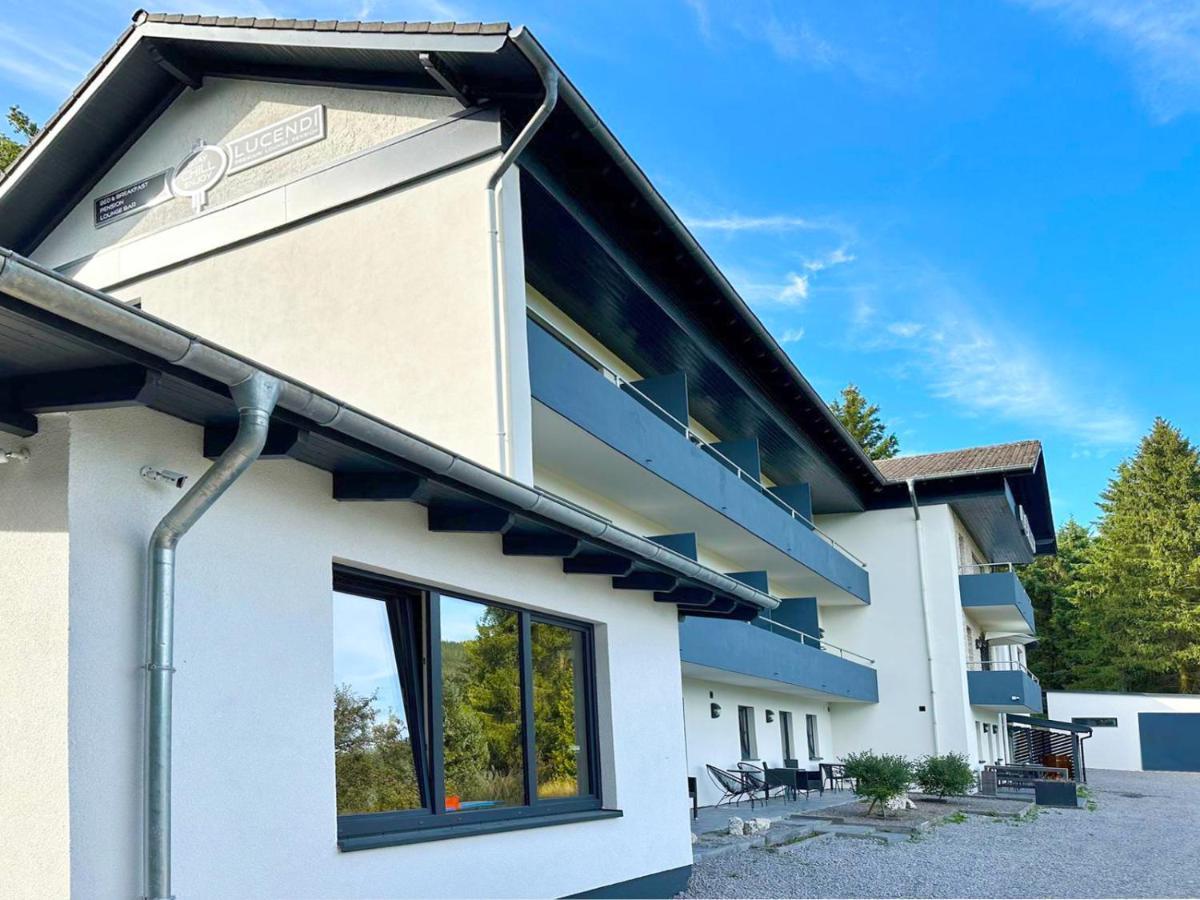 Gaestehotel Lucendi Premium Lounge Hohenleimbach エクステリア 写真