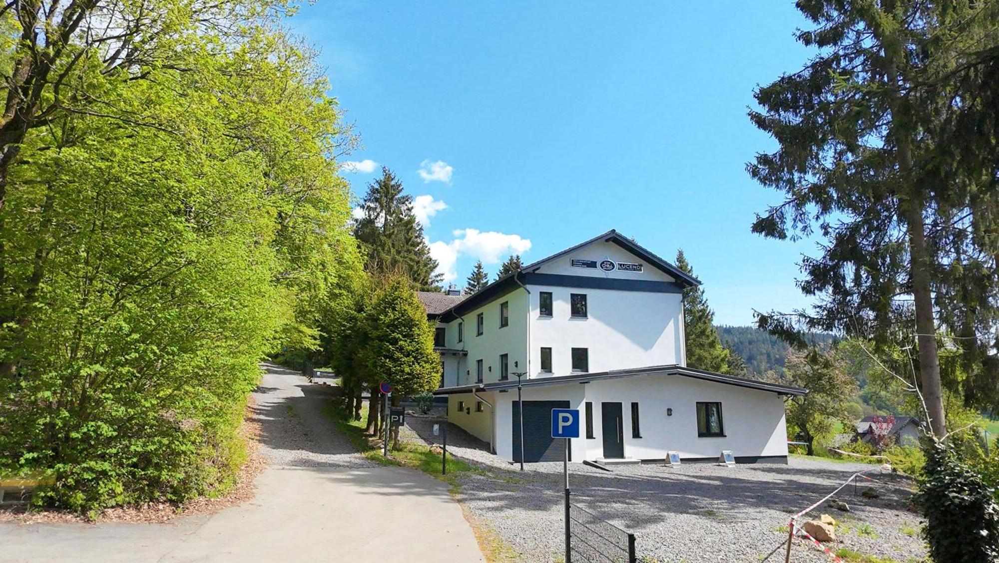 Gaestehotel Lucendi Premium Lounge Hohenleimbach エクステリア 写真